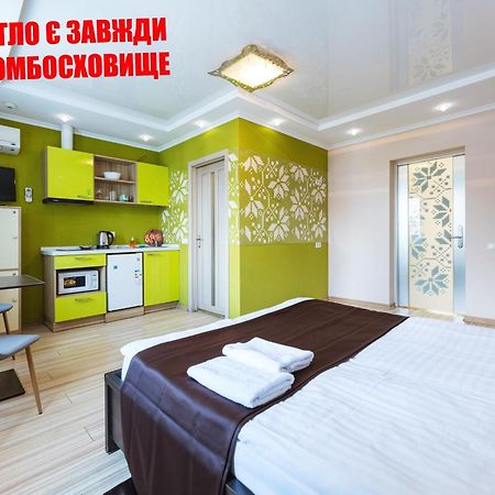 Guest House "Golden Gate 911 " Kiev Buitenkant foto