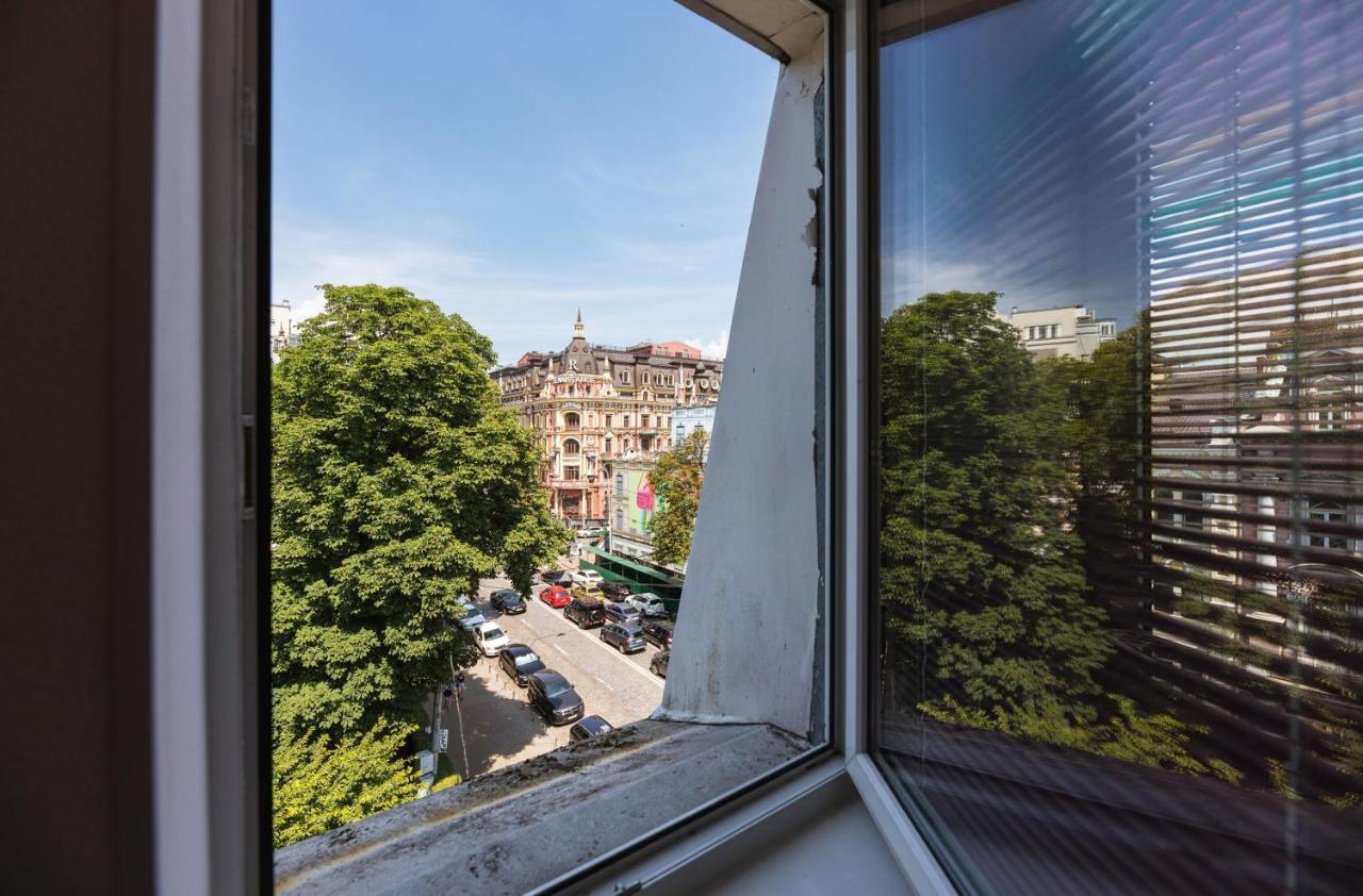 Guest House "Golden Gate 911 " Kiev Buitenkant foto
