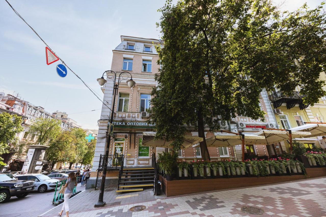 Guest House "Golden Gate 911 " Kiev Buitenkant foto