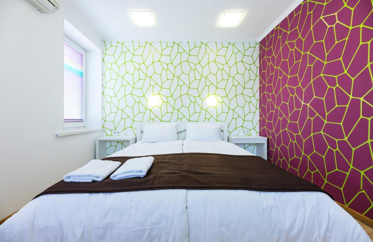 Guest House "Golden Gate 911 " Kiev Buitenkant foto