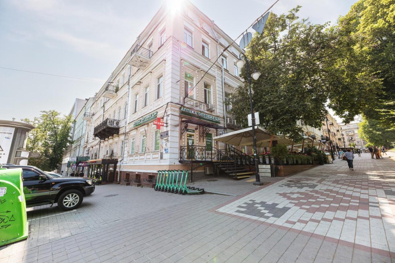 Guest House "Golden Gate 911 " Kiev Buitenkant foto