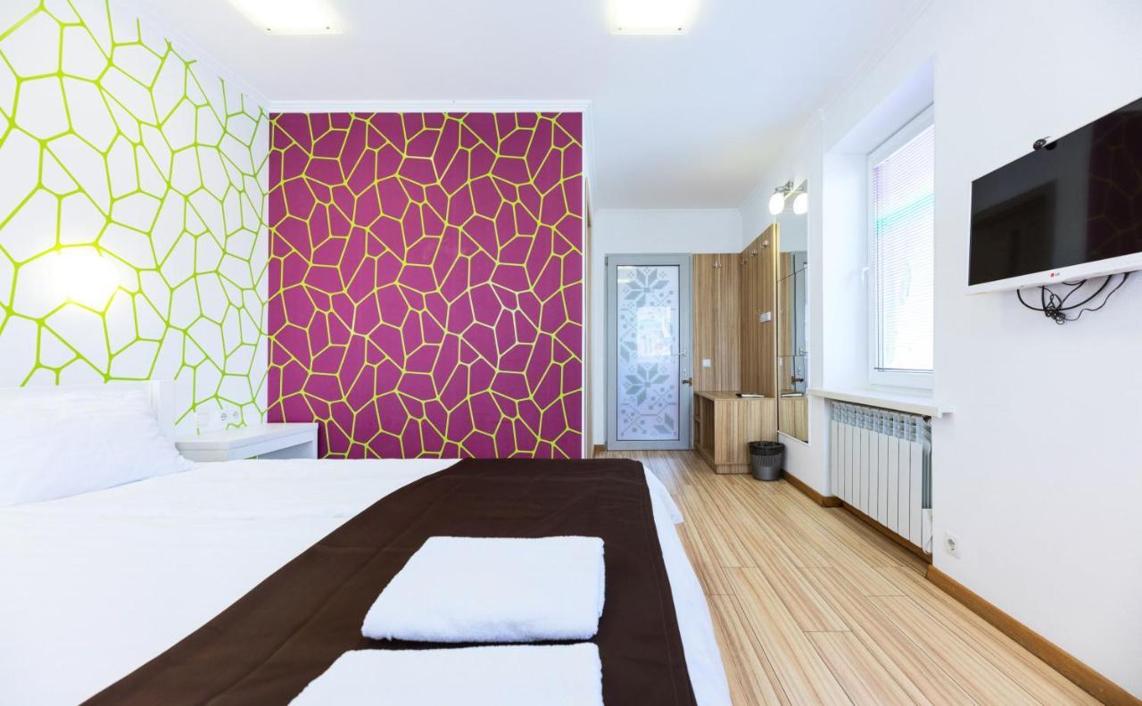 Guest House "Golden Gate 911 " Kiev Buitenkant foto