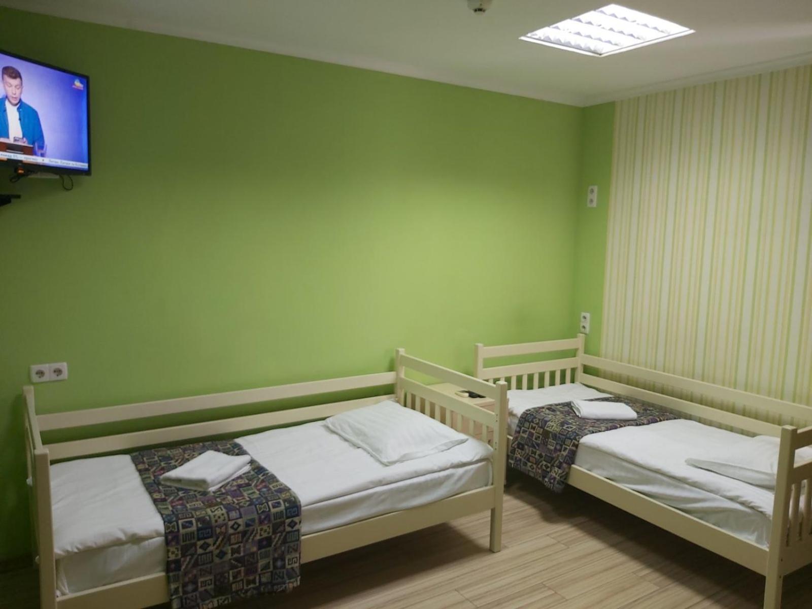 Guest House "Golden Gate 911 " Kiev Buitenkant foto