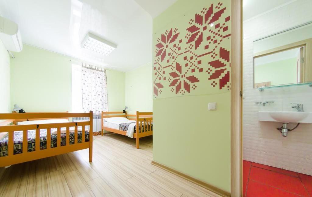 Guest House "Golden Gate 911 " Kiev Buitenkant foto