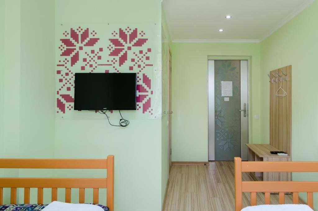 Guest House "Golden Gate 911 " Kiev Buitenkant foto