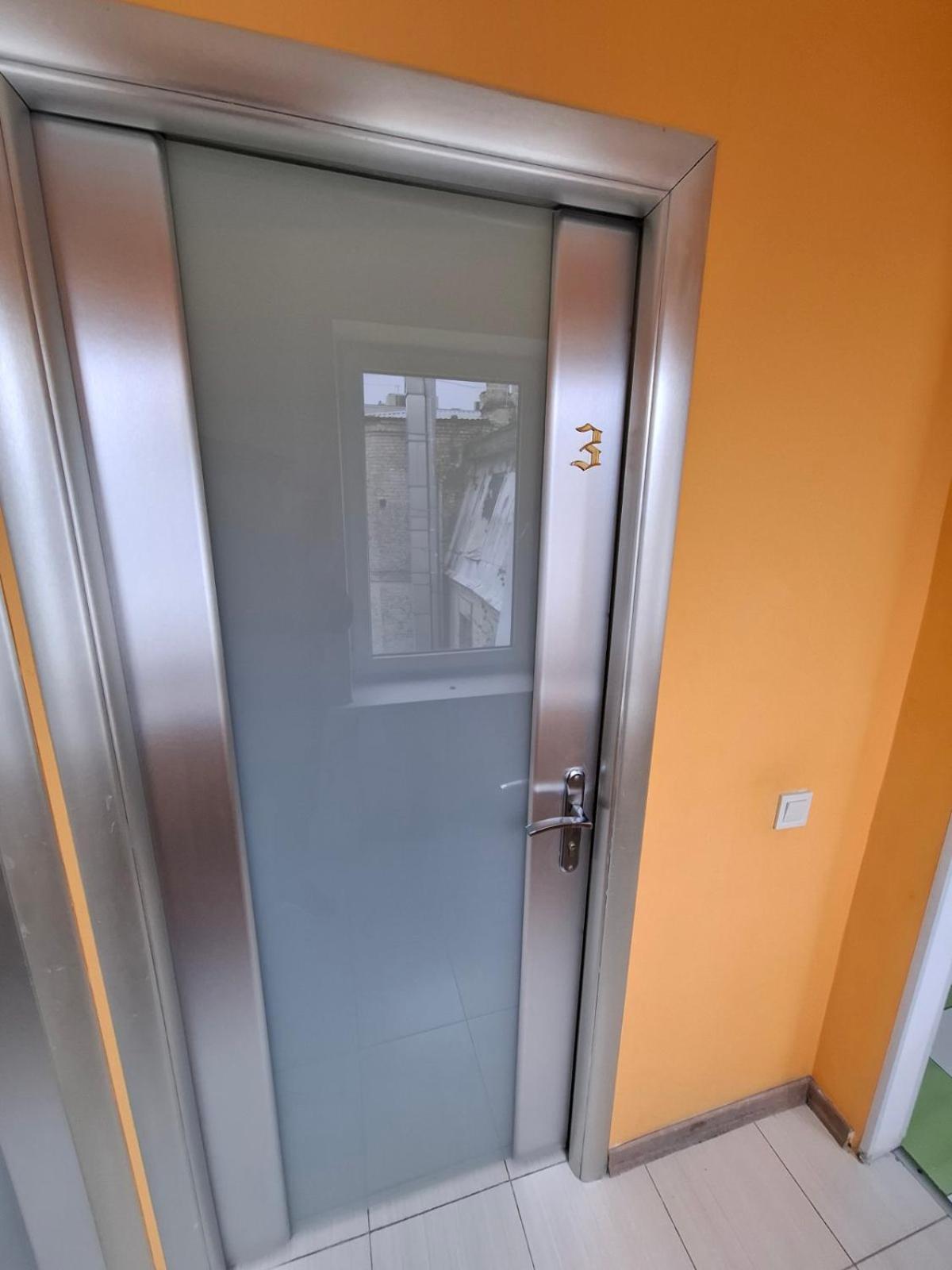 Guest House "Golden Gate 911 " Kiev Buitenkant foto