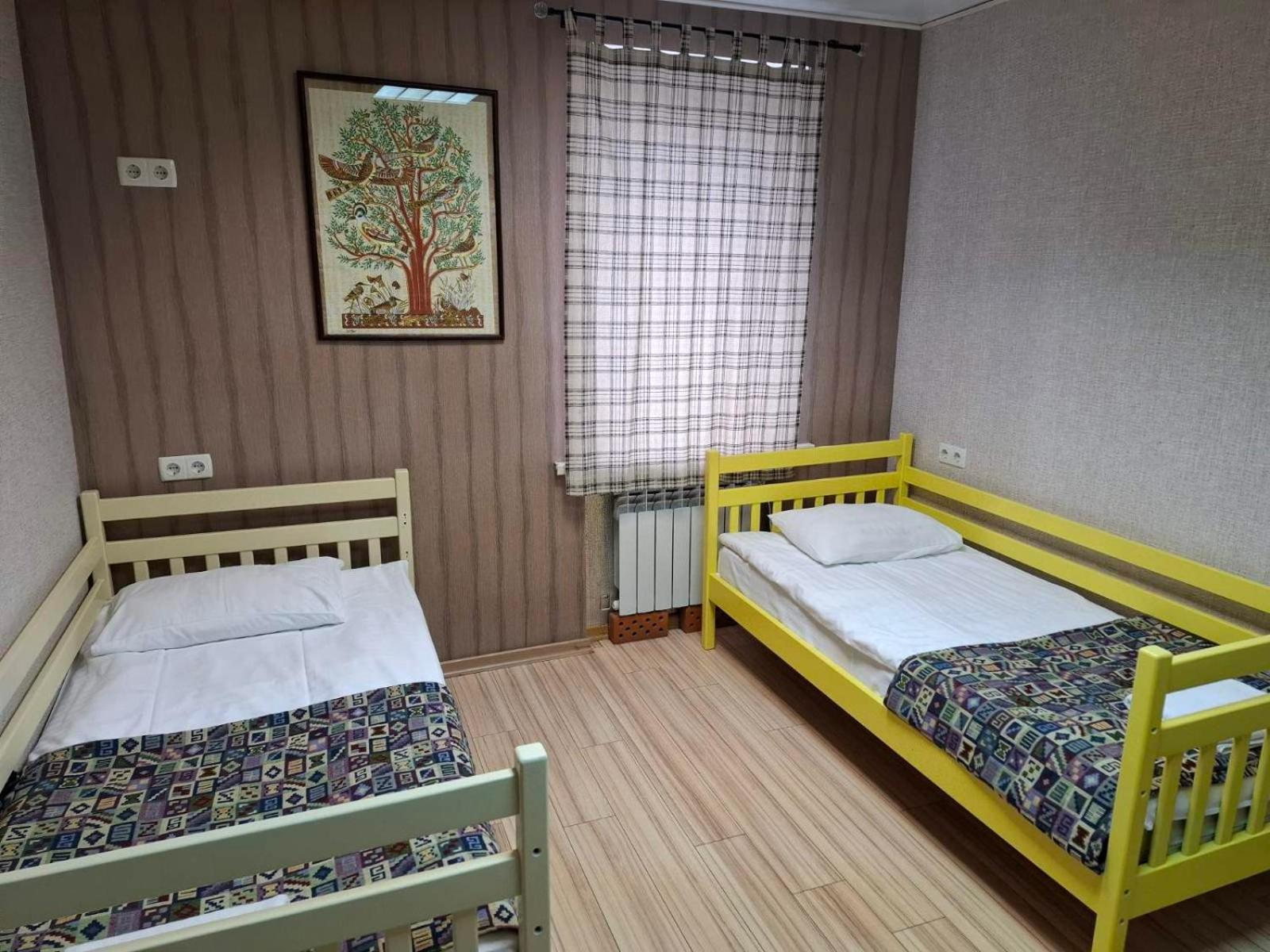 Guest House "Golden Gate 911 " Kiev Buitenkant foto